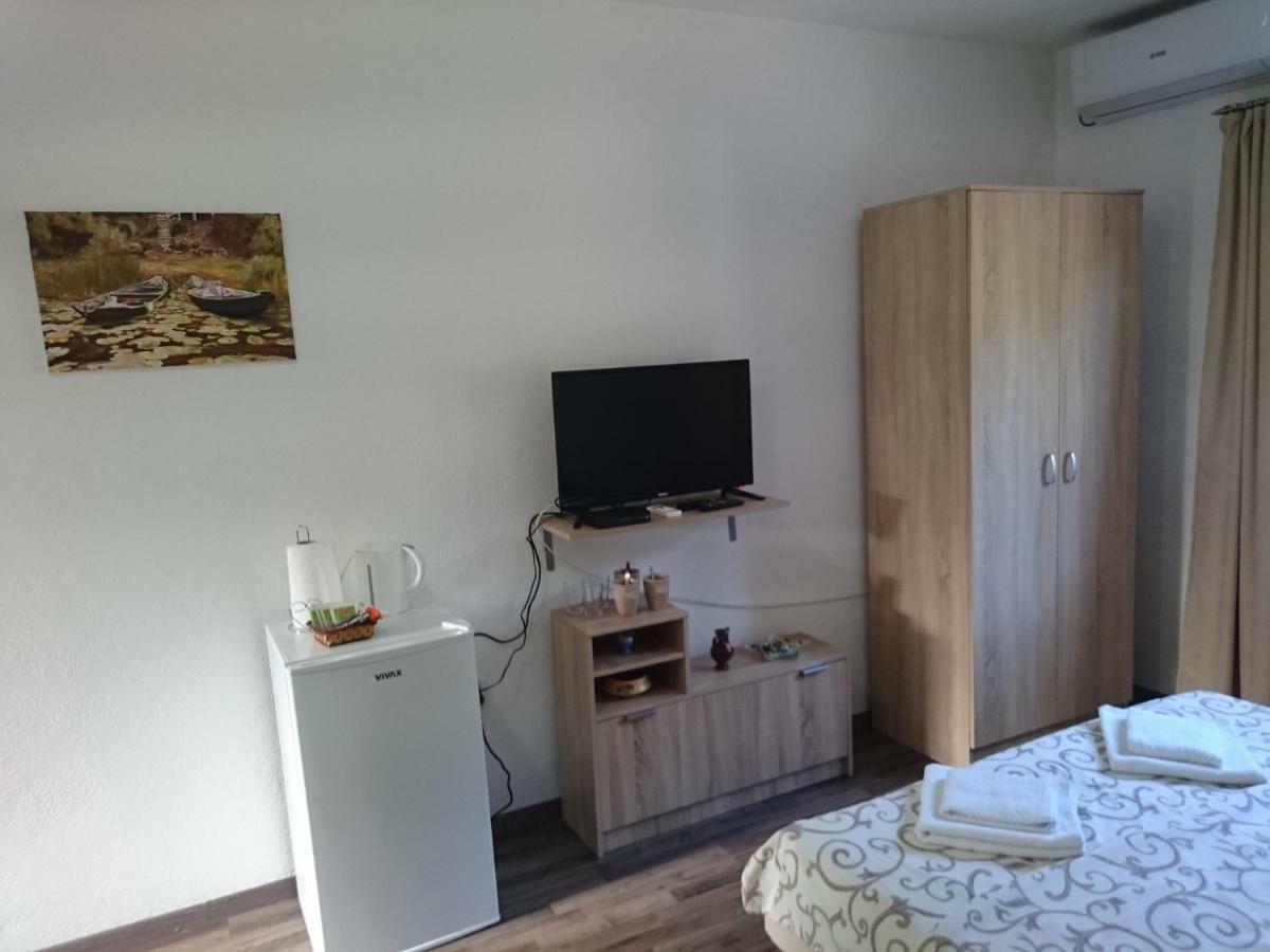 Studio And Winery Kalimut Virpazar Ngoại thất bức ảnh